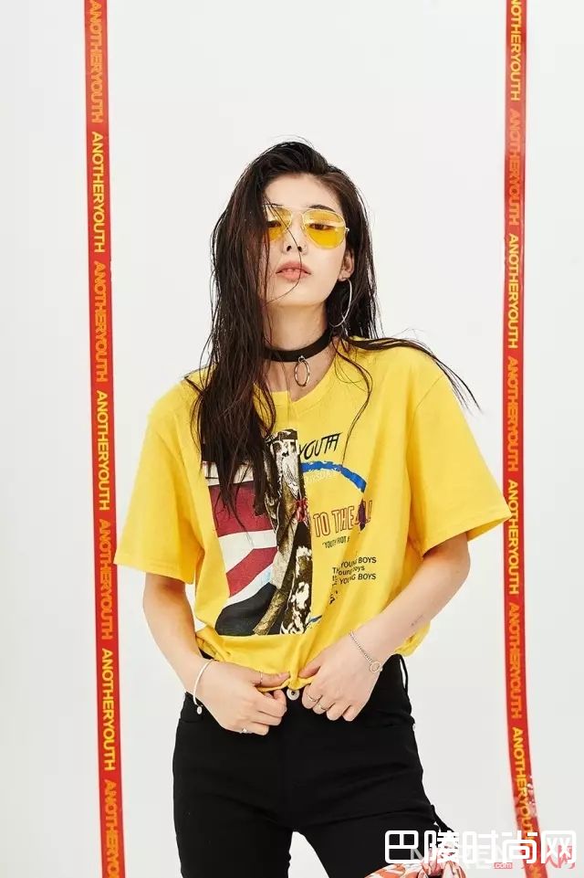 黄色怎么搭配_初夏专色！让人心情都明媚起来的“黄色系”