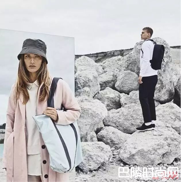 RAINS雨具介绍_萧敬腾负责下雨 你负责雨天里也美美哒