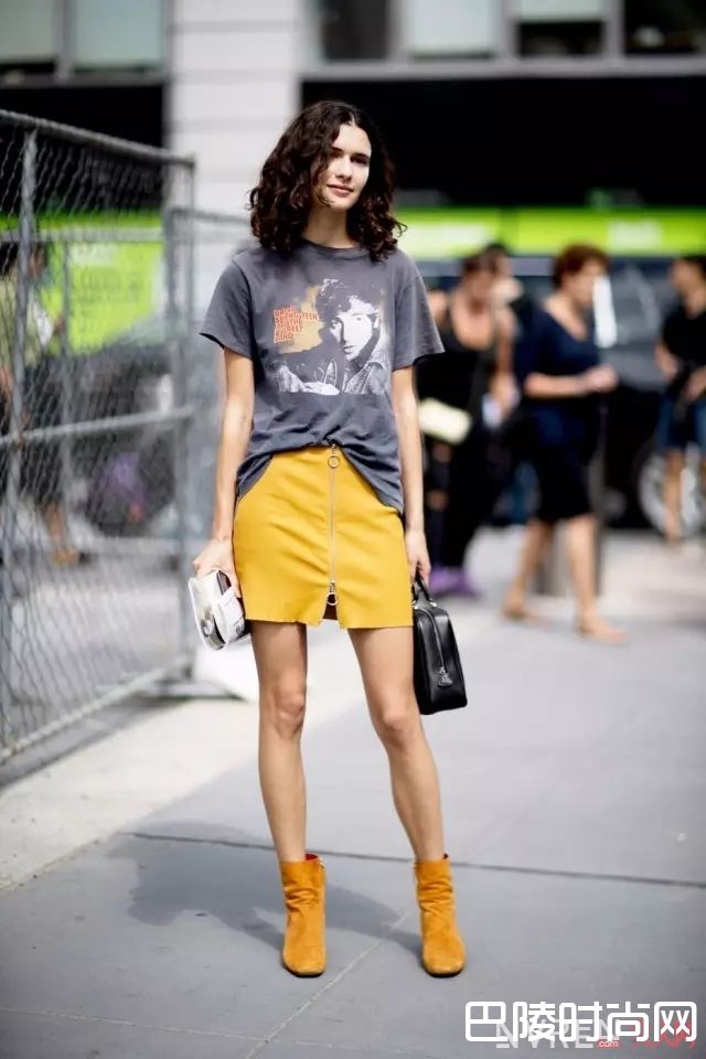 黄色半裙推荐_初夏专色！让人心情都明媚起来的“黄色系”