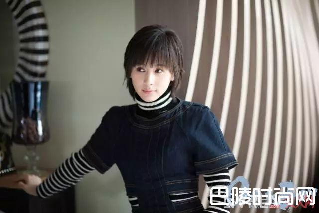 曲妖精海报牛仔衣_欢乐颂2开播，安迪穿的连衣裙才300块，她的口红色号居然是这个！