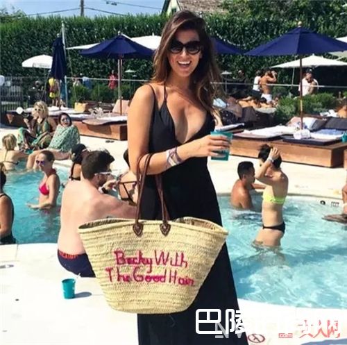 Poolside包包推荐_沙滩吸睛就靠它!这个夏天不能少个“菜篮子”