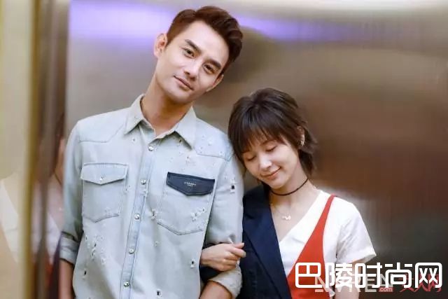 曲妖精赵医生合影拼接西装_欢乐颂2开播,安迪穿的连衣裙才300块,她的口红色号居然是这个!