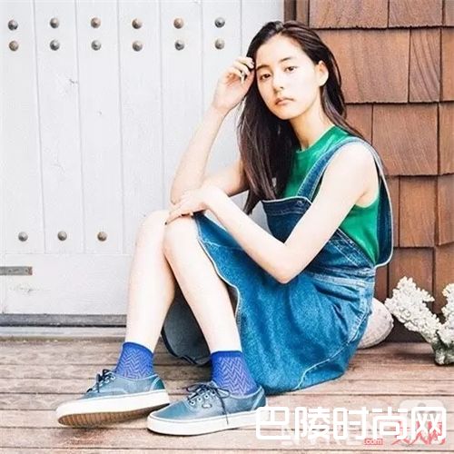 新木优子怎样穿出摩登感？_如何将平价单品穿出时髦感？学学这三大博主就够了