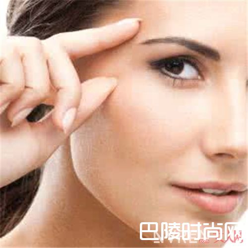 用眼霜的五个误区_关于眼霜的五大误区 你学会了如何正确涂抹眼霜了吗？
