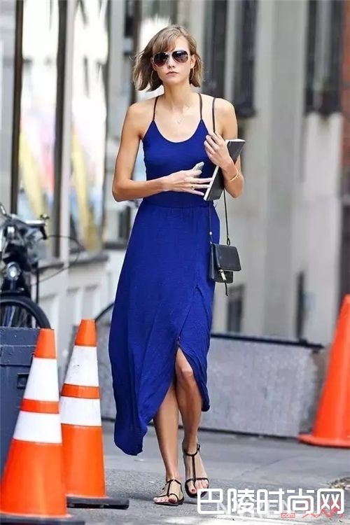 开叉的连衣裙如何穿搭？_连衣裙+平底鞋容易显矮？那是因为你没学会这几个诀窍