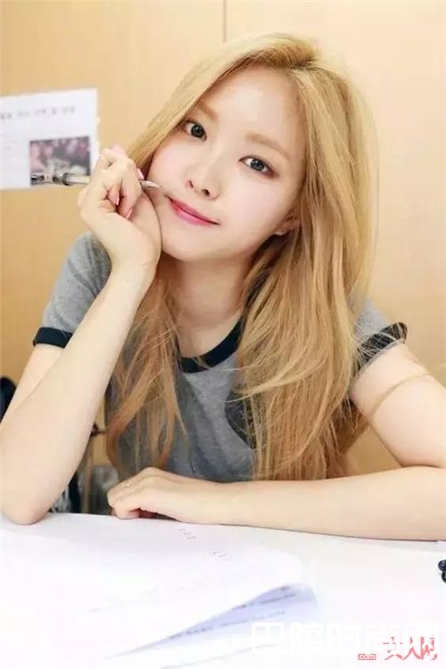 发型与眉毛如何搭配？_发型与妆容如何搭配？这样做可以为你加分不少