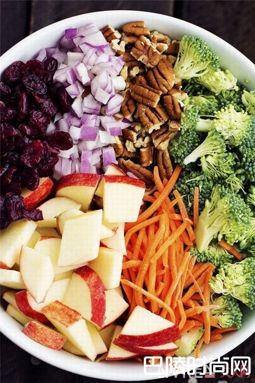 艾尔莎·霍斯卡的食谱_五位当红超模的食谱 看完才知道减肥原来就是这么轻松