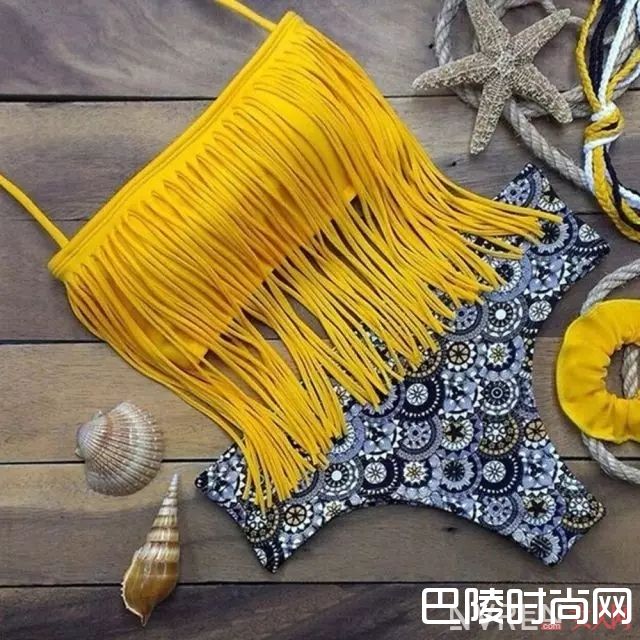 平胸该选什么款式的泳衣_姑娘你的泳衣选错了——针对身形问题教你买泳衣