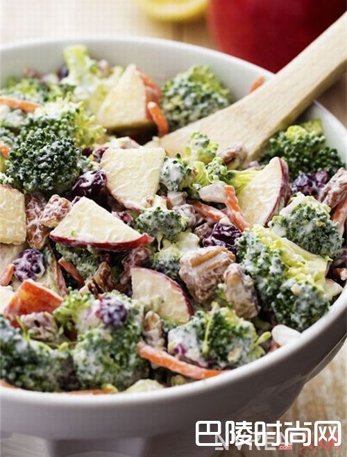 艾尔莎·霍斯卡的食谱_五位当红超模的食谱 看完才知道减肥原来就是这么轻松