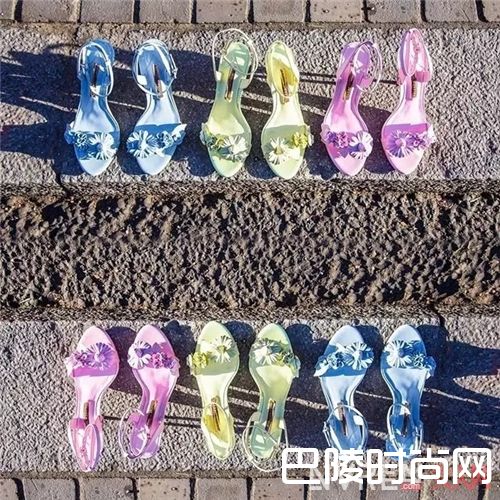 Sophia Webster鞋子推荐_这些长满花朵的鞋子 穿上后美得像仙女一般!
