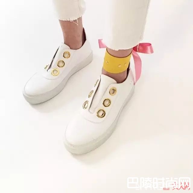 好看的脚环推荐_Choker还没戴够 现在又流行“脚环”了？