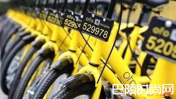 黄色单品_草木绿彻底拔草！这几个流行色貌美又好穿