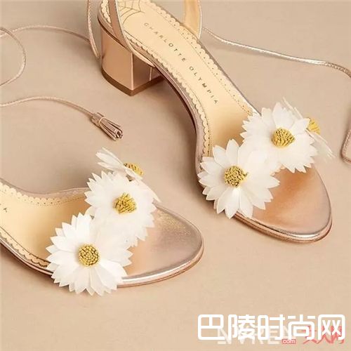 Charlotte Olympia鞋子推荐_这些长满花朵的鞋子 穿上后美得像仙女一般!