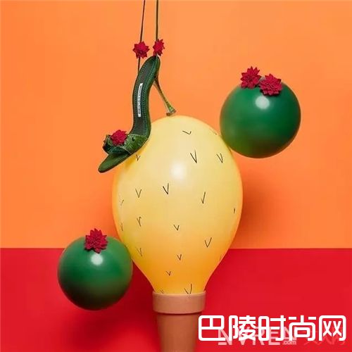 Manolo Blahnik鞋子推荐_这些长满花朵的鞋子 穿上后美得像仙女一般!