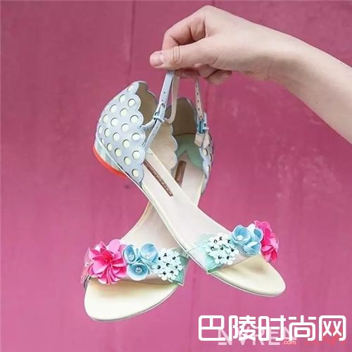 Sophia Webster鞋子推荐_这些长满花朵的鞋子 穿上后美得像仙女一般!