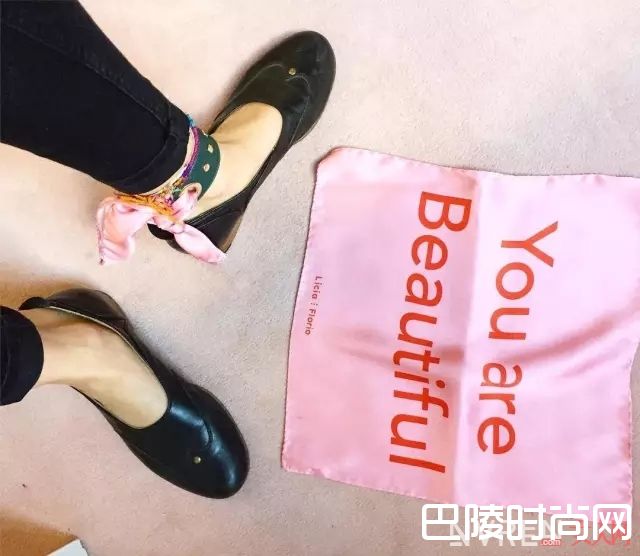 好看的脚环推荐_Choker还没戴够 现在又流行“脚环”了？