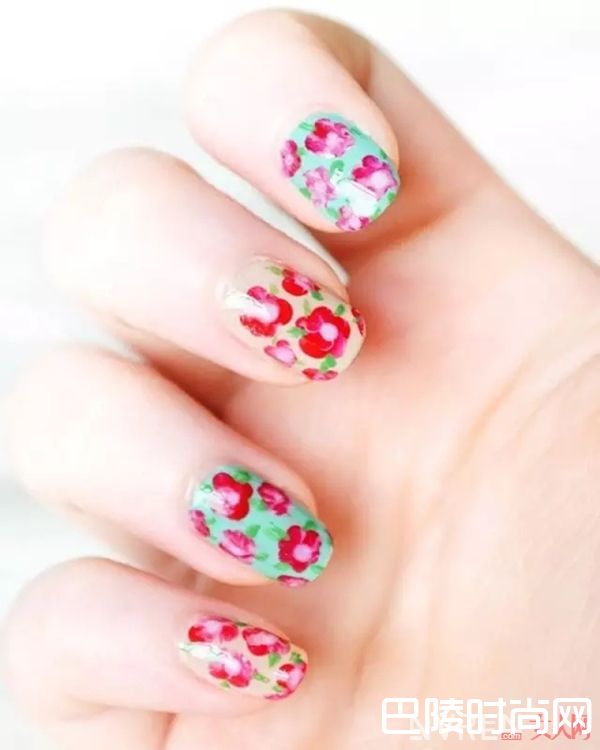 适合春天的指甲图案_做个精致女人 指尖也别忘了用流行色装点