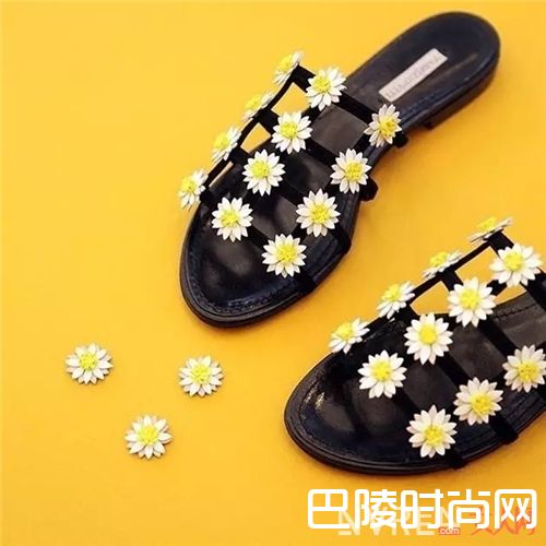 Fabrizio Viti鞋子推荐_这些长满花朵的鞋子 穿上后美得像仙女一般!