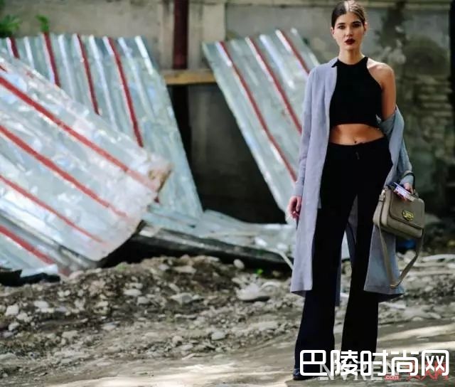 粗跟高跟鞋配及地阔腿裤_让160变170的穿搭指南 增高垫和P图软件靠边站