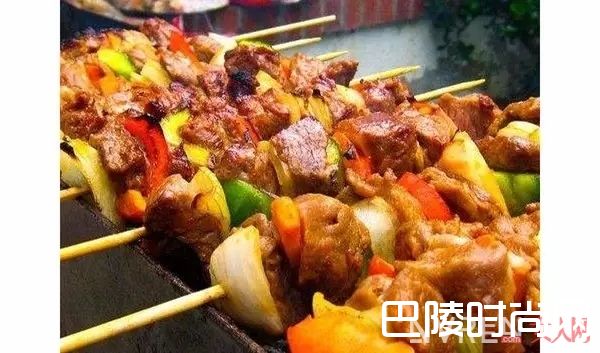 为什么头发爱出油_夏天头更油了怎么办?别让一低头的温油吓跑了男神