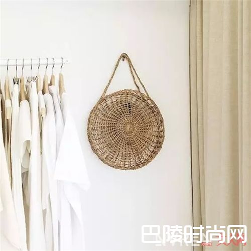 Pari desai草编包有哪些？_最适合夏天的包包 那就只能非草编包莫属了！