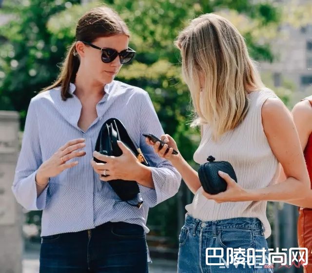 蓝色衬衫搭配_清爽的蓝色穿搭 让你看到高质感的休闲气质