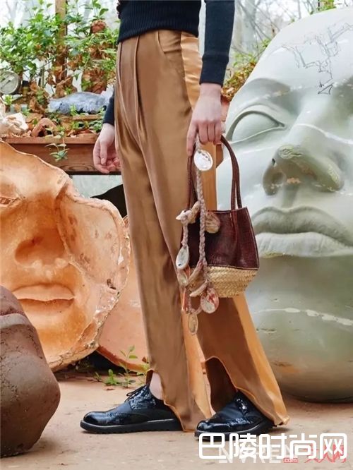 Peet dullaert草编包有哪些?_最适合夏天的包包 那就只能非草编包莫属了!