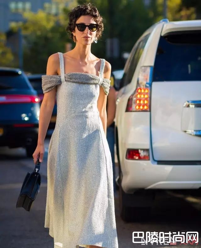 吊带露肉法_衣服穿得好男神跑不了 今夏教你学会巧妙露肉