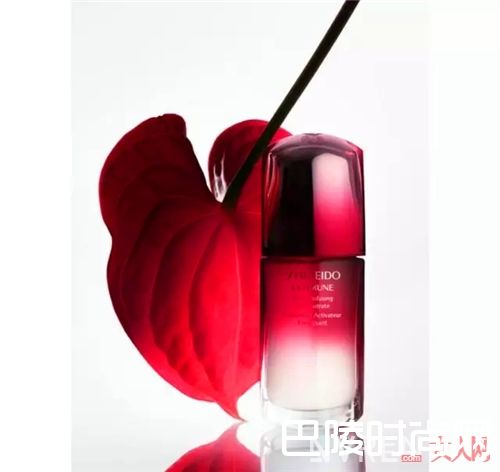 资生堂的精华露该如何使用？_网红护肤品不好用销量还那么好？可能是你不会用！