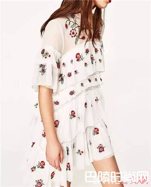 刺绣连衣裙好看吗_搭配这款中国元素 让你穿出一个世纪的美
