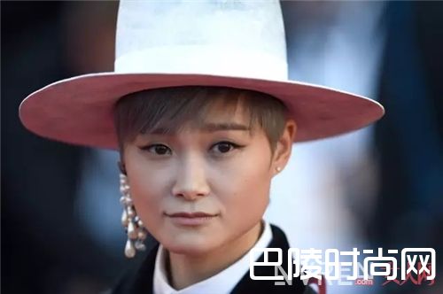 使用裸色系唇色的明星有哪些?_我与戛纳最近的距离 就是拥有和女神同款唇色!