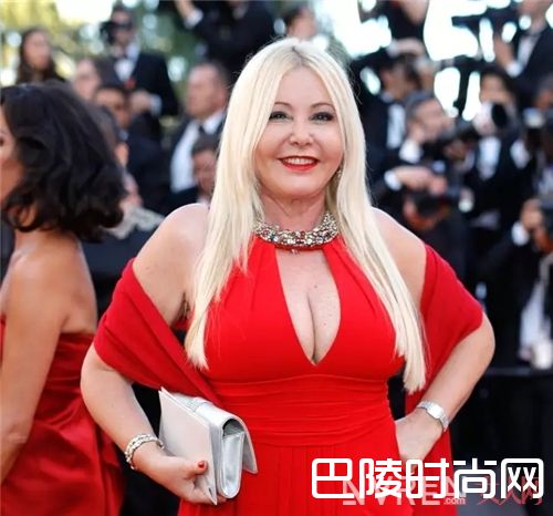 使用橙色系唇色的明星有哪些？_我与戛纳最近的距离 就是拥有和女神同款唇色！