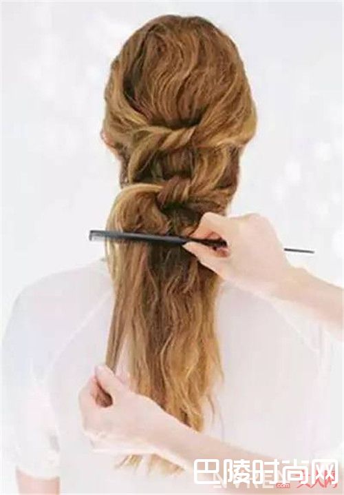 第二款扎发介绍_2款简单好看的扎发 让这个夏天更清凉