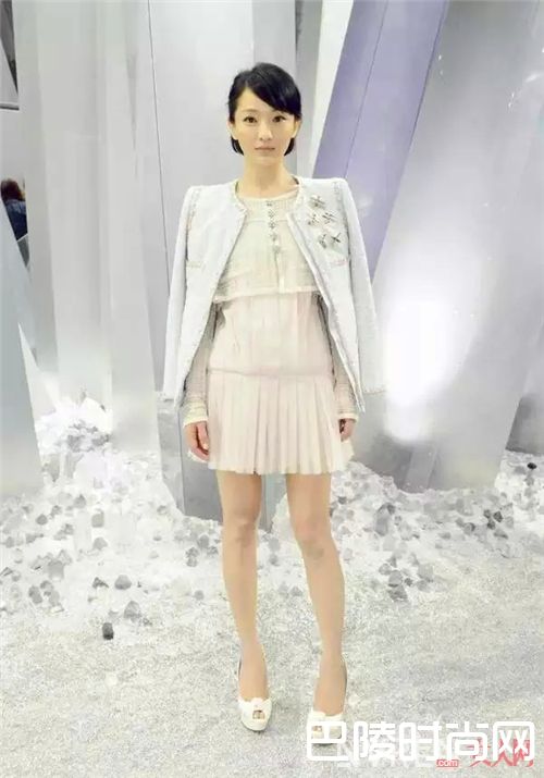 周迅穿衣如何搭配？_矮妹子如何变得时髦？学学她们的穿衣搭配就可以！