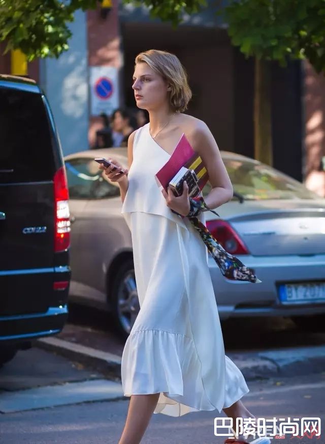 单肩露肉法_衣服穿得好男神跑不了 今夏教你学会巧妙露肉