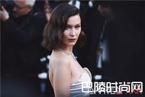 戛纳电影节谁穿的最美？_戛纳电影节开幕！红毯PK谁穿的最美呢？