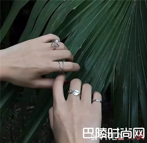 COS有哪些饰品?_这些适合春夏的首饰 让你发现穿搭细节的小而美