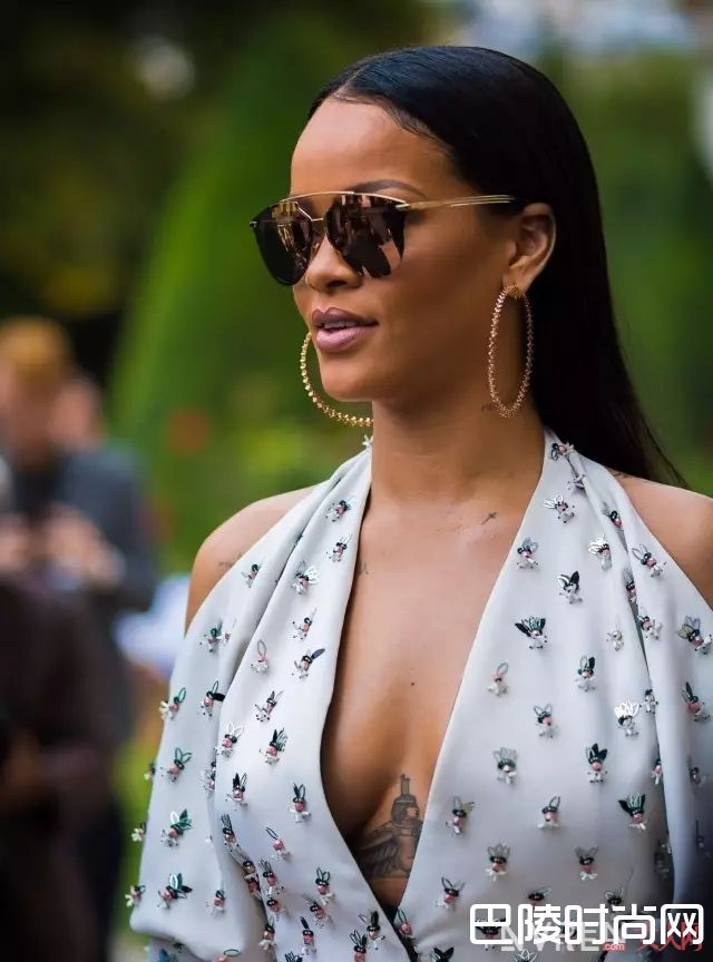 露胸露腰露背法_衣服穿得好男神跑不了 今夏教你学会巧妙露肉