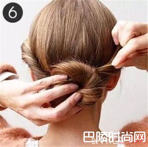 第一款扎发介绍_2款简单好看的扎发 让这个夏天更清凉