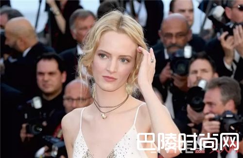 使用粉色系唇色的明星有哪些？_我与戛纳最近的距离 就是拥有和女神同款唇色！