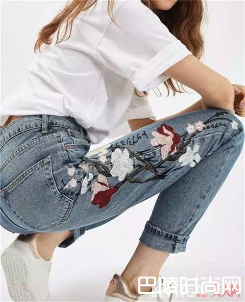 刺绣牛仔裤好看吗_搭配这款中国元素 让你穿出一个世纪的美