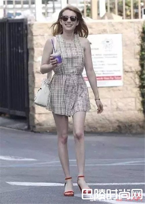 一字带凉拖好看吗_今年夏天最流行的5款凉鞋 哪一款才是你的style 