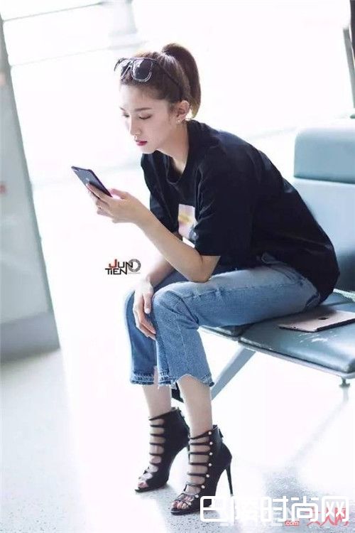 绑带凉鞋好看吗_今年夏天最流行的5款凉鞋 哪一款才是你的菜