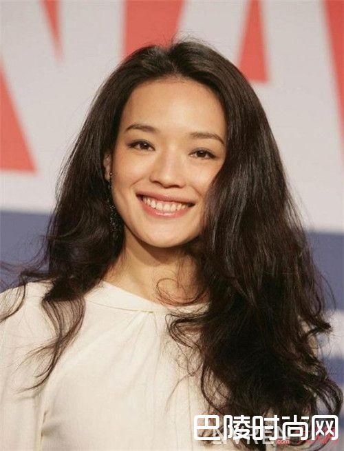 方脸怎么打腮红_腮红乱打可是会破坏你的气质的 这些打法你懂吗