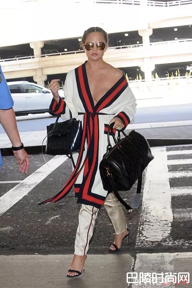 细带高跟鞋如何搭配_想拥有一双大美腿？看看这些夏季凉鞋穿搭大法就知道