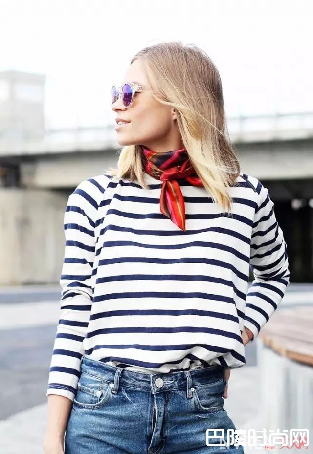 条纹衫搭配丝巾_永不过时的条纹，到底怎么穿才最美？