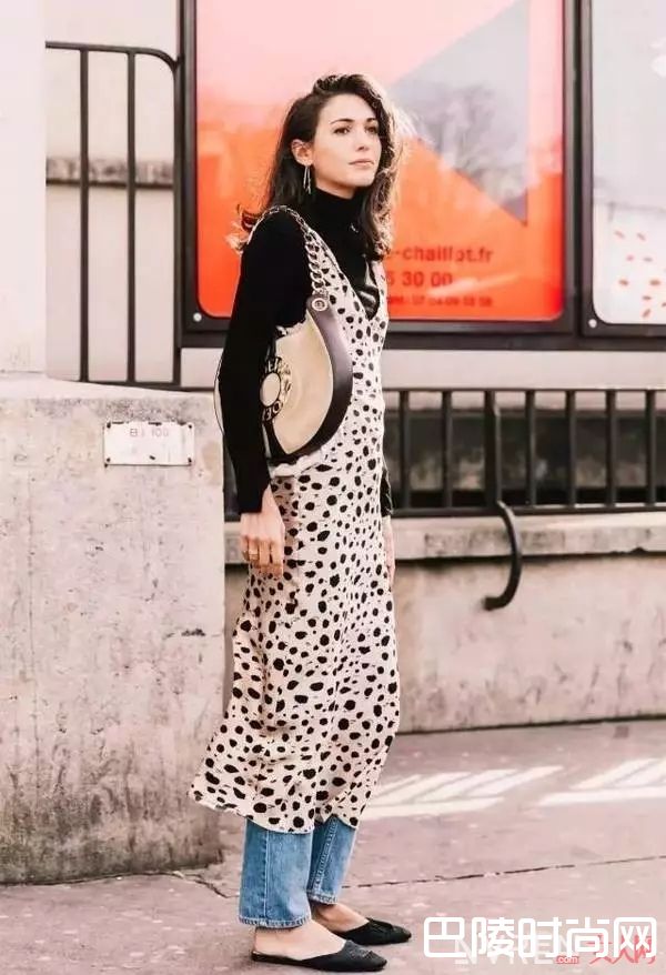 穆勒凉鞋推荐_今夏小脚想要“透心凉”？围观这六款凉鞋就对了