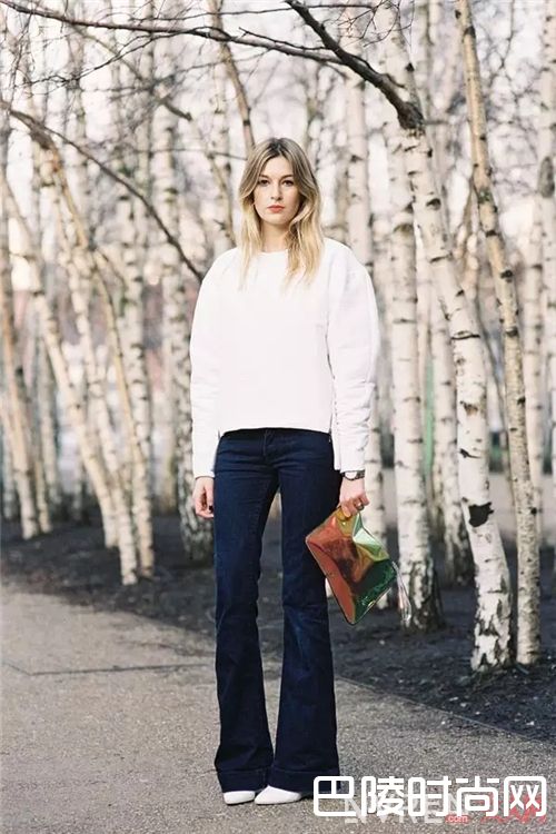 X形腿如何选择裙子?_又到了露腿的季节 你知道如何根据腿型选裙子吗?