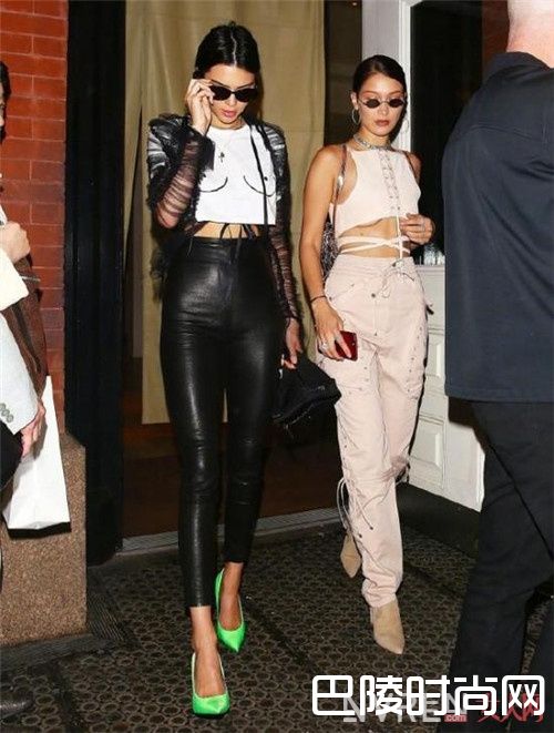 手绘T恤好看吗_还在一尘不变的纯T？这几款恶搞T让你成为夏日的骄阳