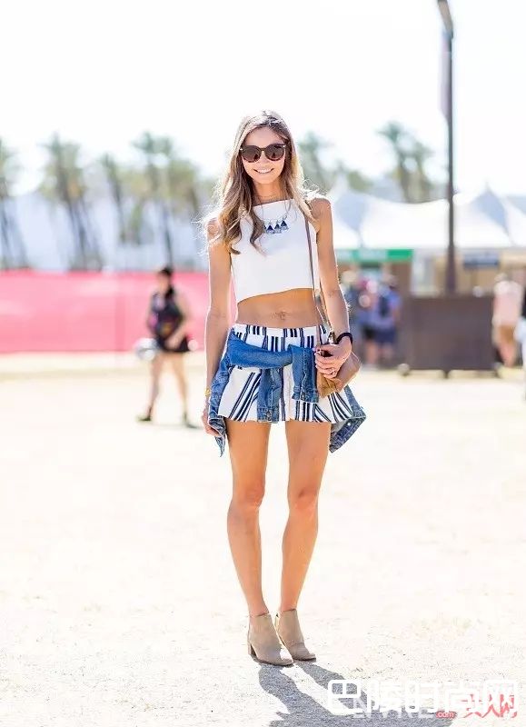 类条纹款推荐_条纹衫的进阶！有哪些时尚的条纹款式推荐